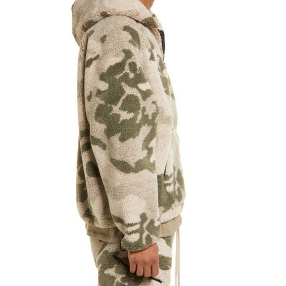 FEAR OF GOD, “ESSENTIALS” HALF ZIP HOODED CAMO SHERPA JACKET/WARM HOODIE! NWT - Picture 7 of 10